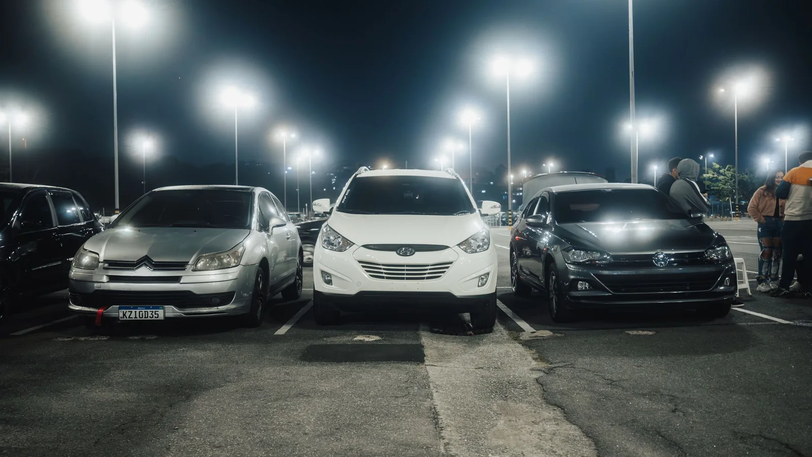 Car park at night under street lamps – parking at Munich Airport for the first time